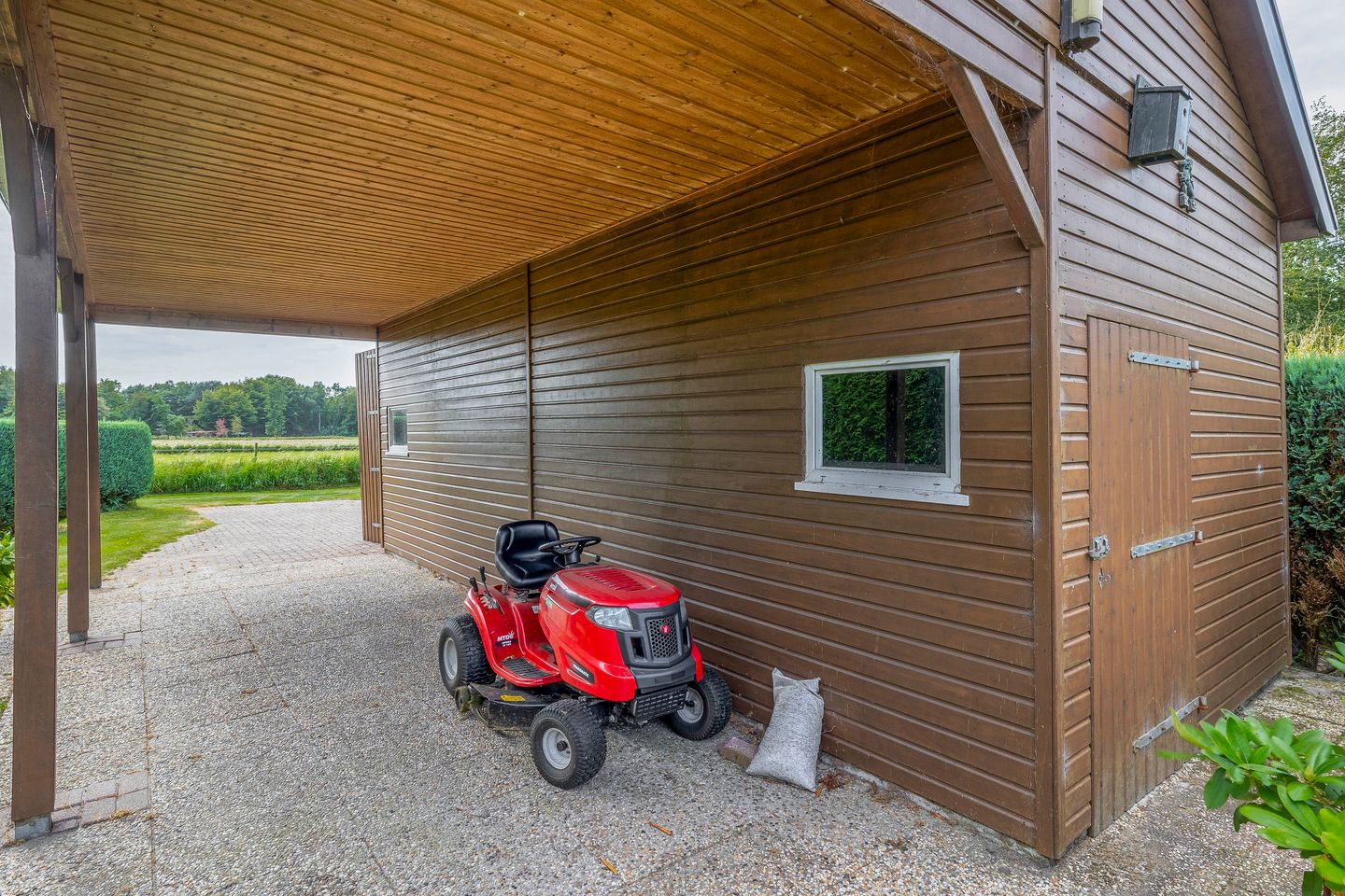 Photo 40 of Schoollaan 14