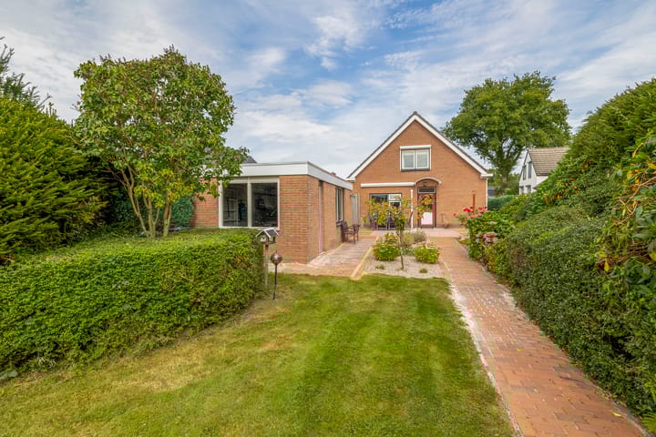 Photo 42 of Schoollaan 14