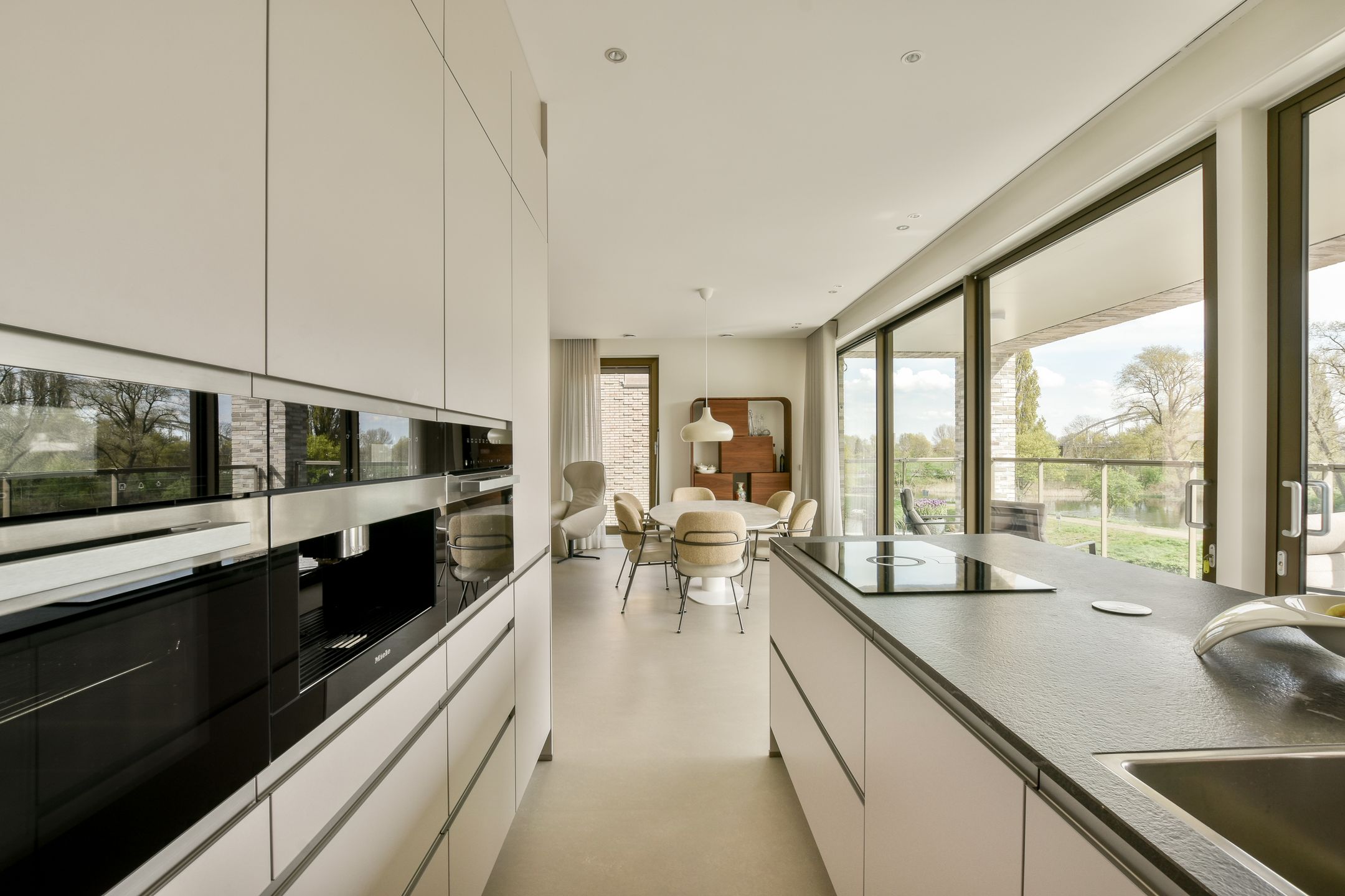 Foto 6 van Nieuwevaartweg 47