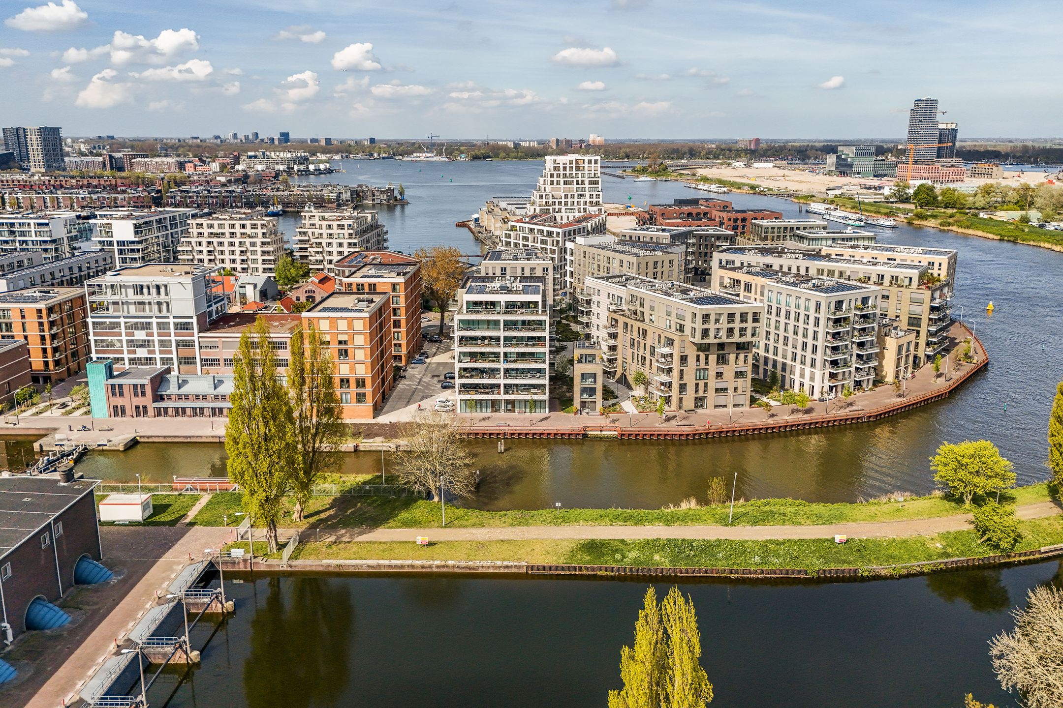 Foto 21 van Nieuwevaartweg 47