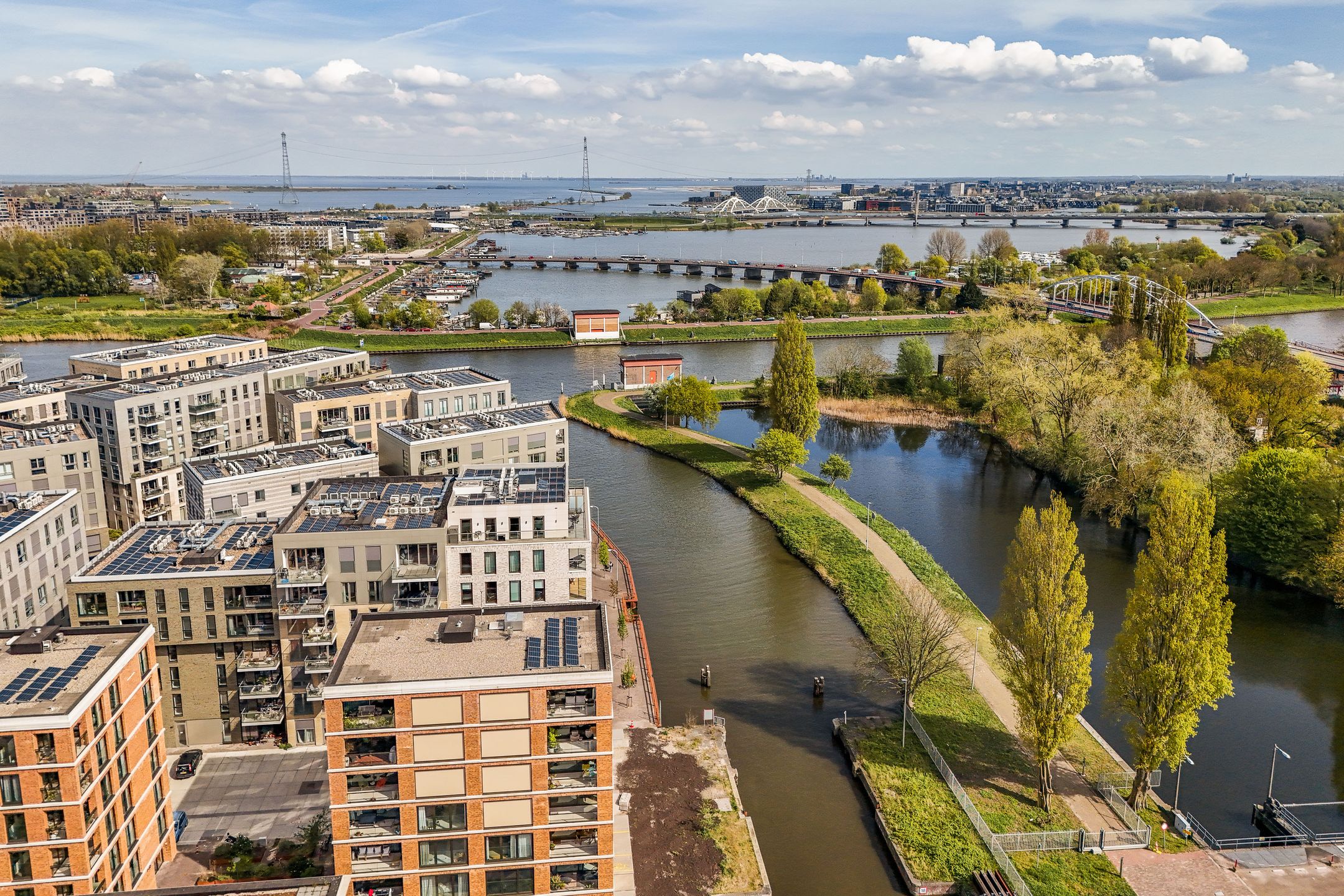 Foto 24 van Nieuwevaartweg 47