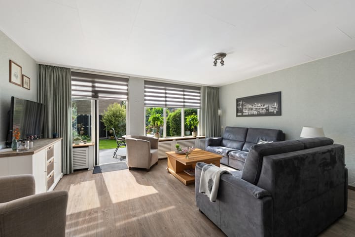 Foto 5 van Margrietveld 28