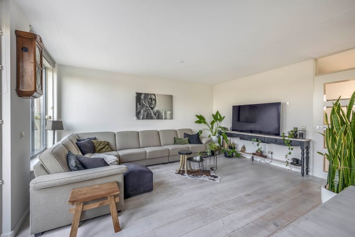 Foto 11 van Bachstraat 187