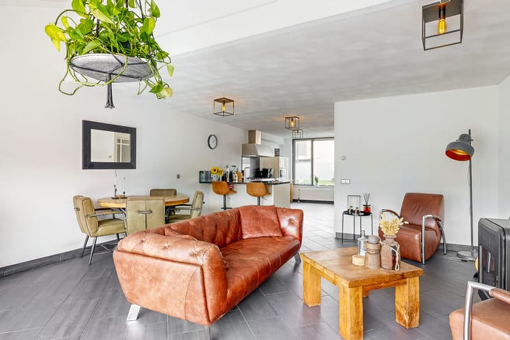 Foto 9 van J C Bloemstraat 6