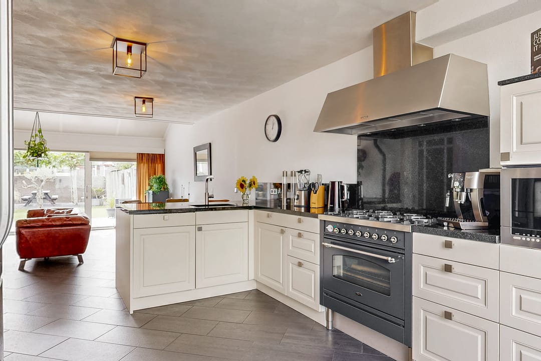 Foto 13 van J C Bloemstraat 6