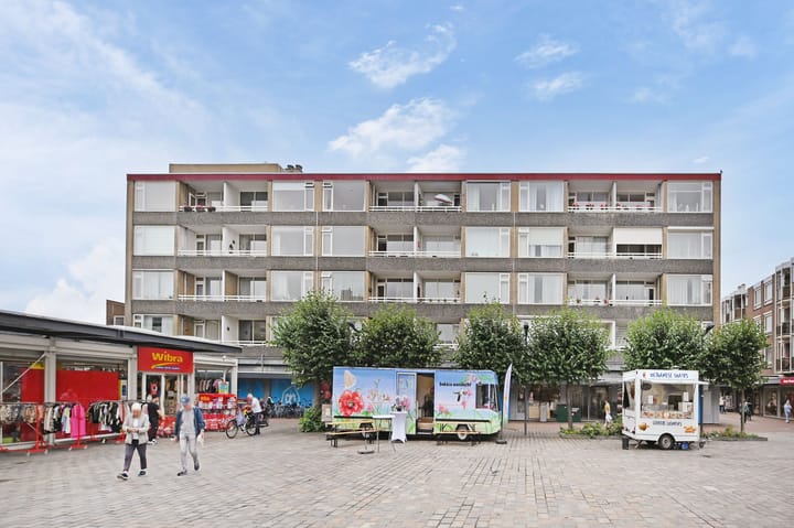 Loosduinse Hoofdplein 243