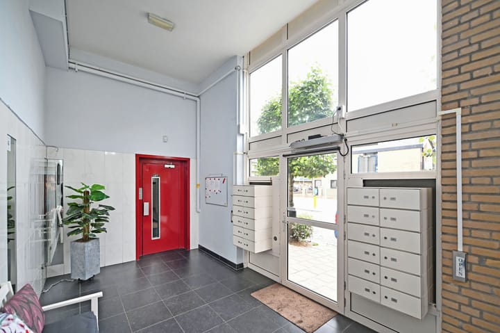 Photo 6 of Loosduinse Hoofdplein 243