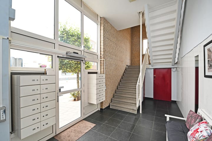 Photo 7 of Loosduinse Hoofdplein 243