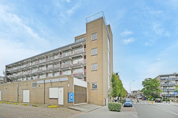 Photo 31 of Loosduinse Hoofdplein 243