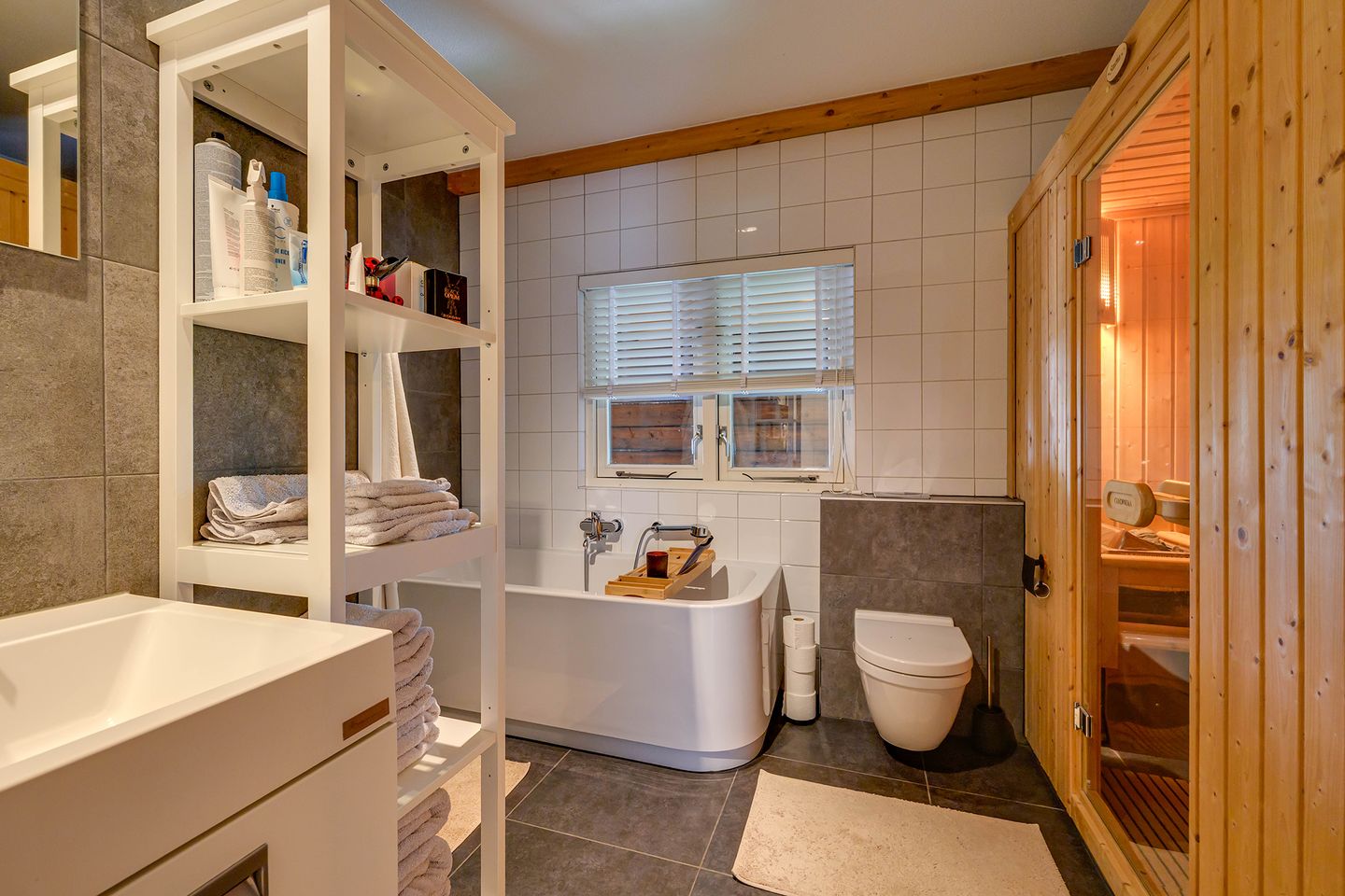 Foto 25 van Provincialeweg Noord 19-B