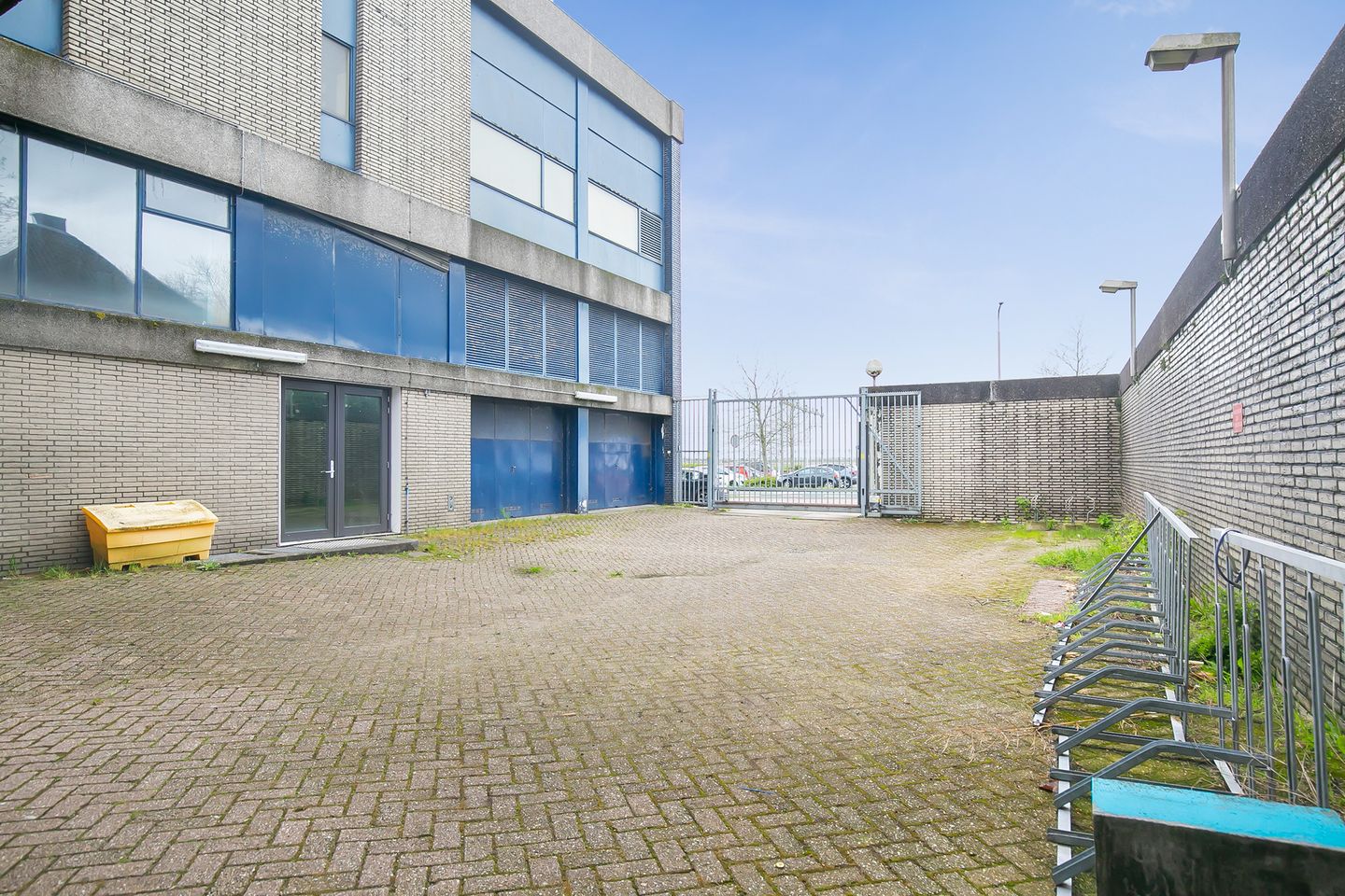 View photo 4 of Esdoornlaan 8