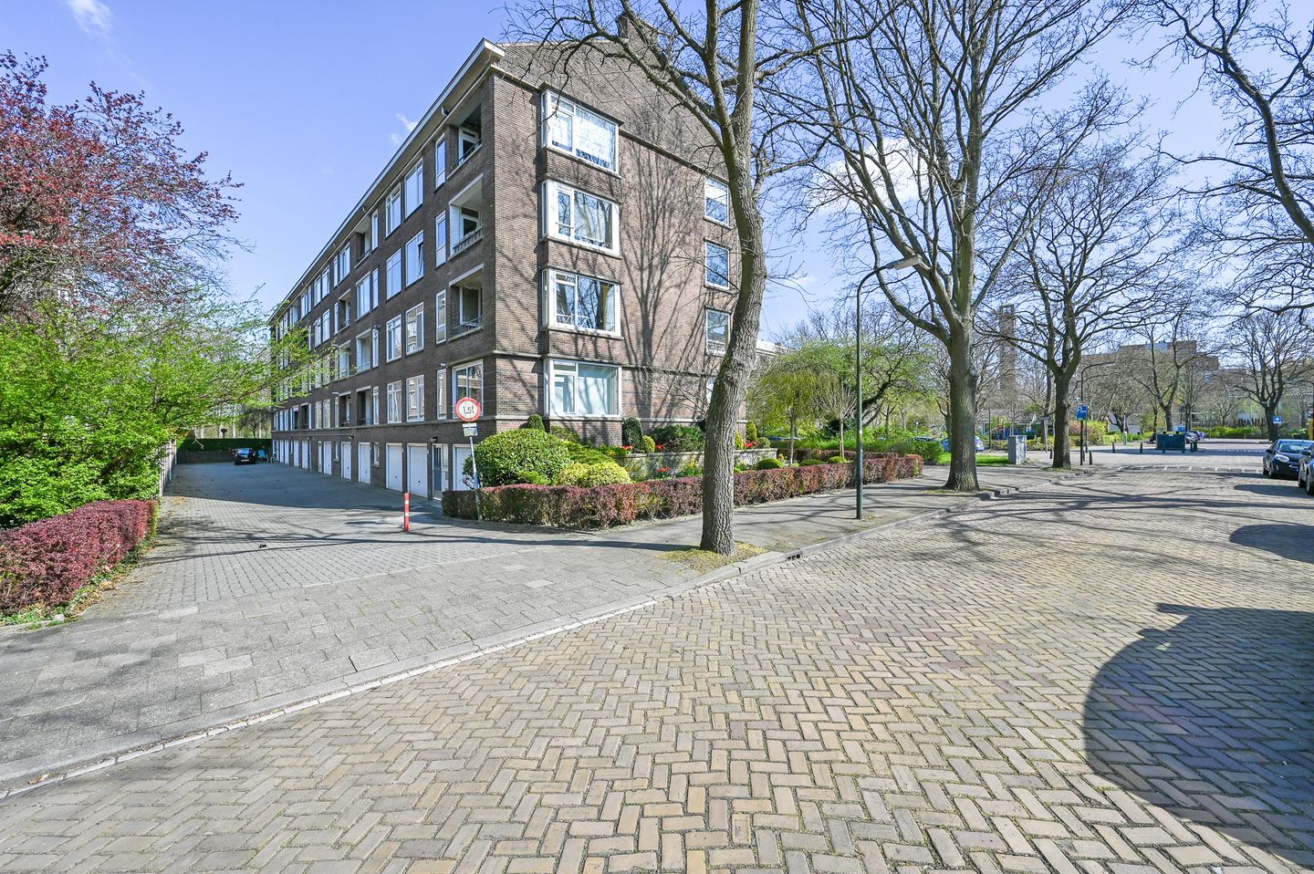 Photo 35 of Cromhoutlaan 44