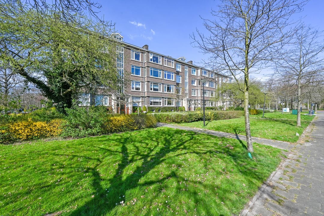 Photo 37 of Cromhoutlaan 44