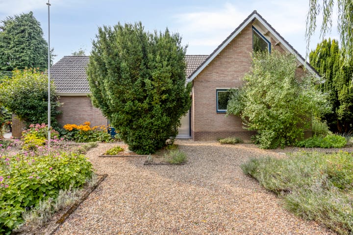 Foto 1 van Oeslingerstraat 15