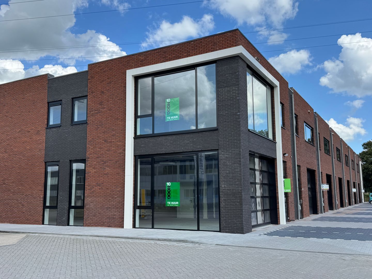 View photo 2 of Marconistraat 47
