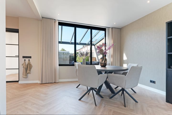 Photo 10 of Zeeburgstraat 26