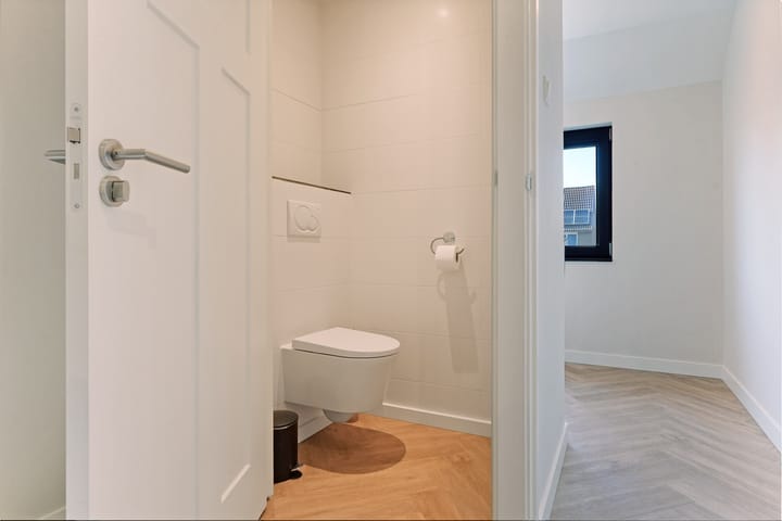 Photo 22 of Zeeburgstraat 26