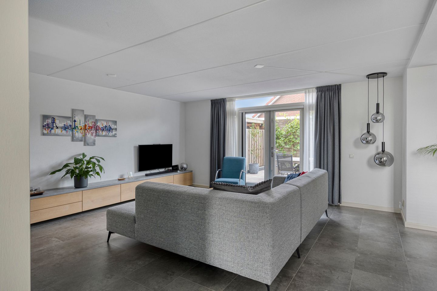 Foto 10 van Agnes Bartoutslaan 84