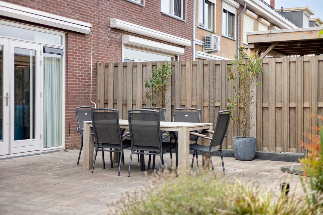 Foto 38 van Agnes Bartoutslaan 84