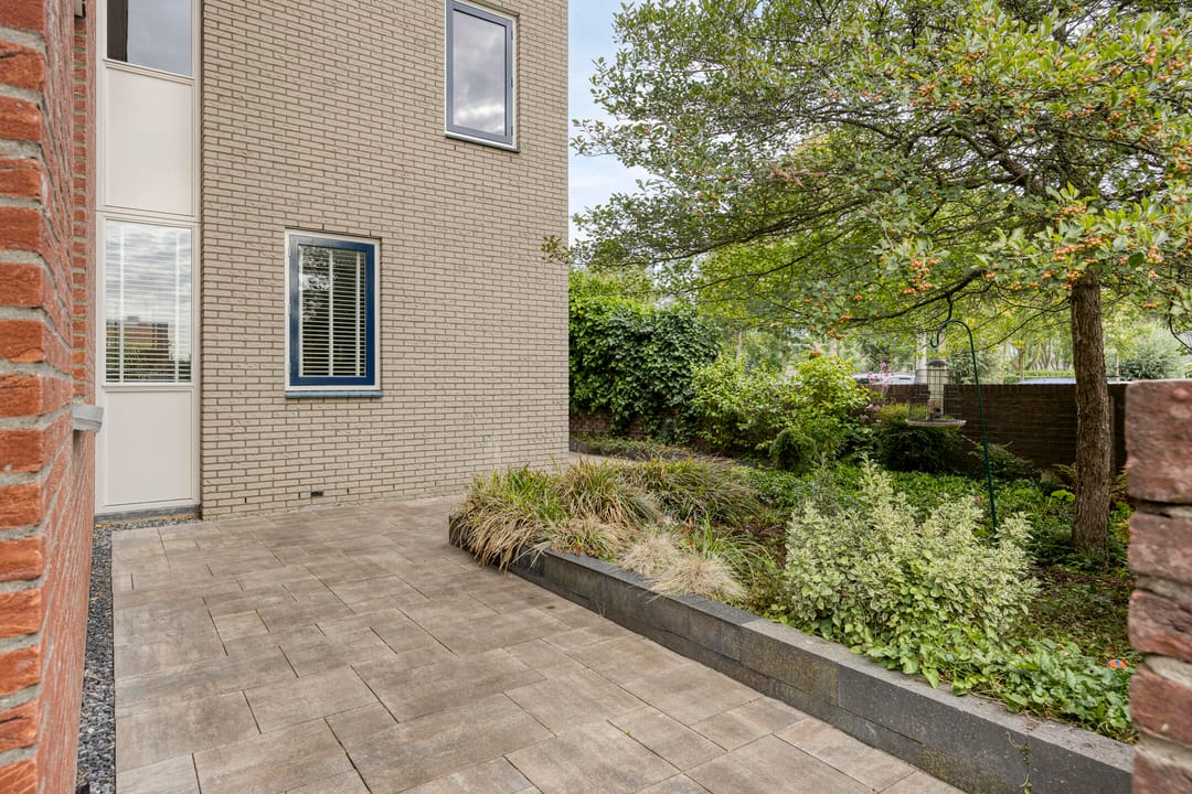 Foto 47 van Agnes Bartoutslaan 84