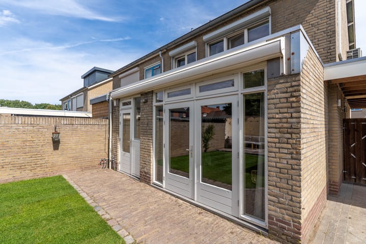 Photo 49 of Pater Bleijsstraat 1