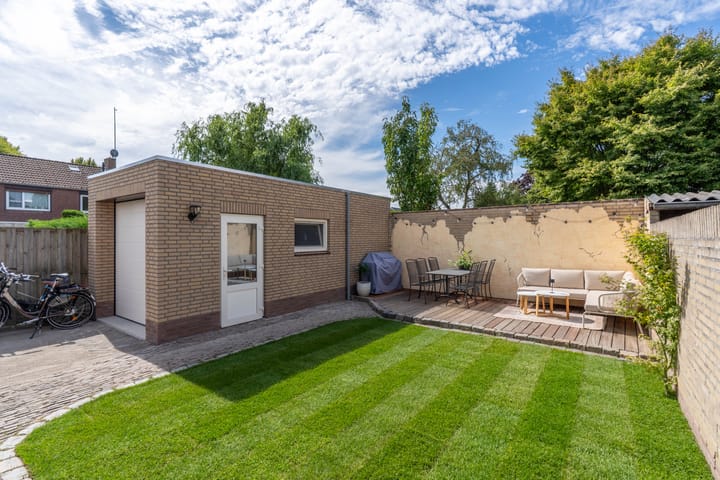 Photo 4 of Pater Bleijsstraat 1