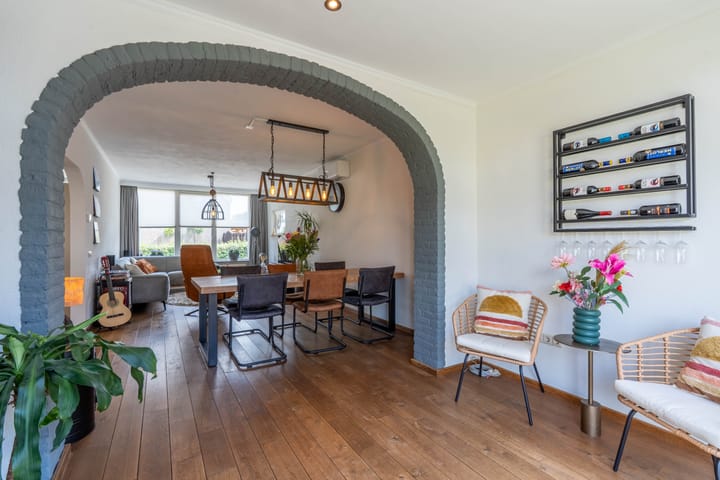 Photo 12 of Pater Bleijsstraat 1