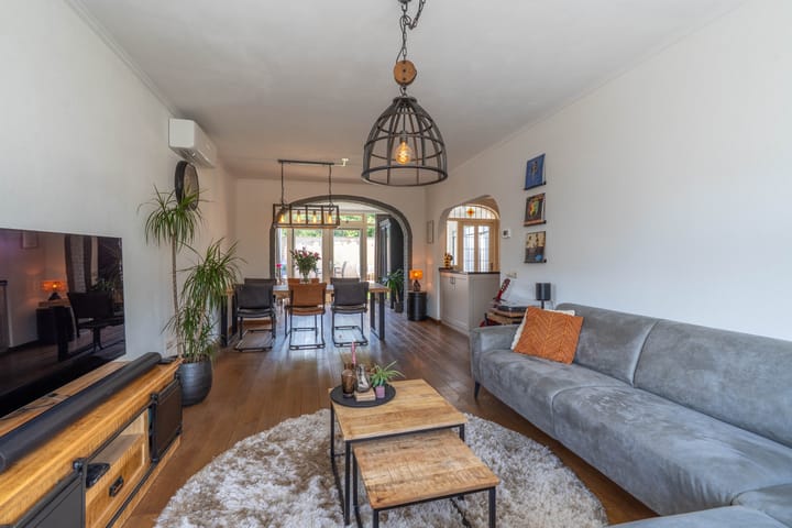 Photo 18 of Pater Bleijsstraat 1