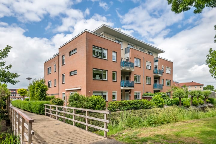 Photo 1 of H.J. Ganzemanstraat 36