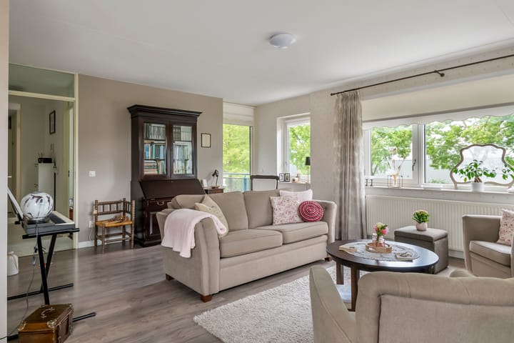 Photo 10 of H.J. Ganzemanstraat 36