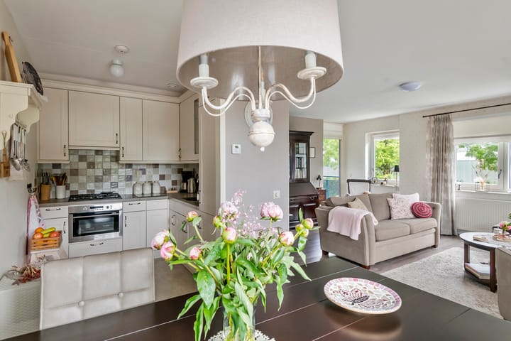 Photo 12 of H.J. Ganzemanstraat 36