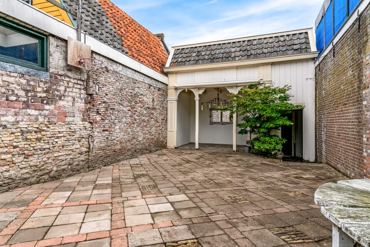 Foto 46 van Kerkstraat 2