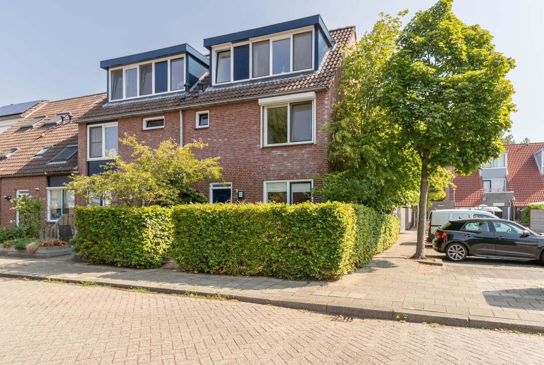 Photo 1 of Dotterbloem 14