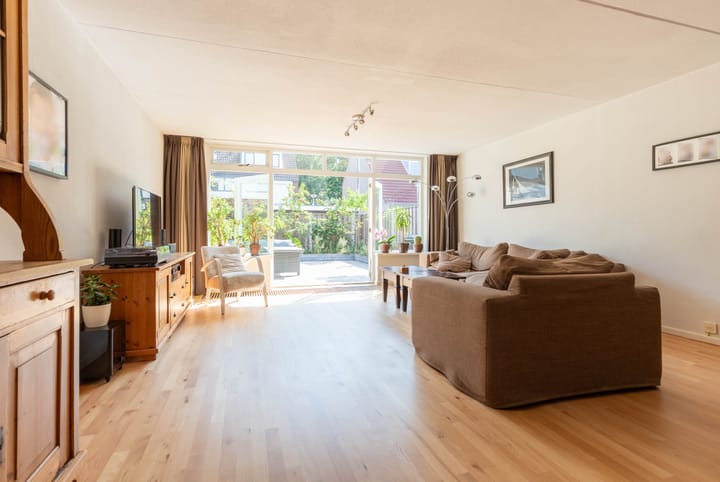 Foto 3 van Dotterbloem 14