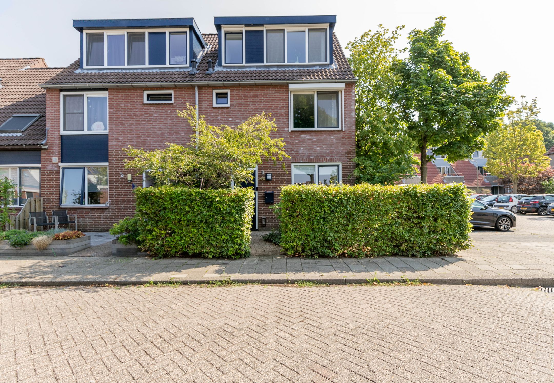 Photo 6 of Dotterbloem 14