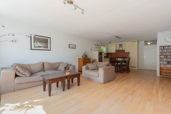 Foto 17 van Dotterbloem 14