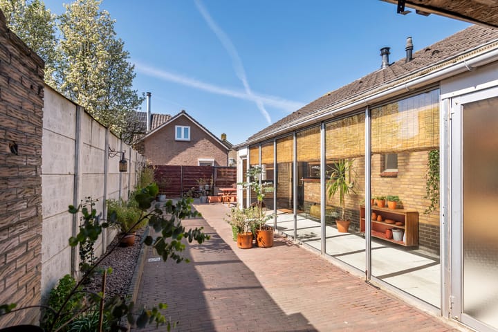 Foto 40 van Korenbloemstraat 92