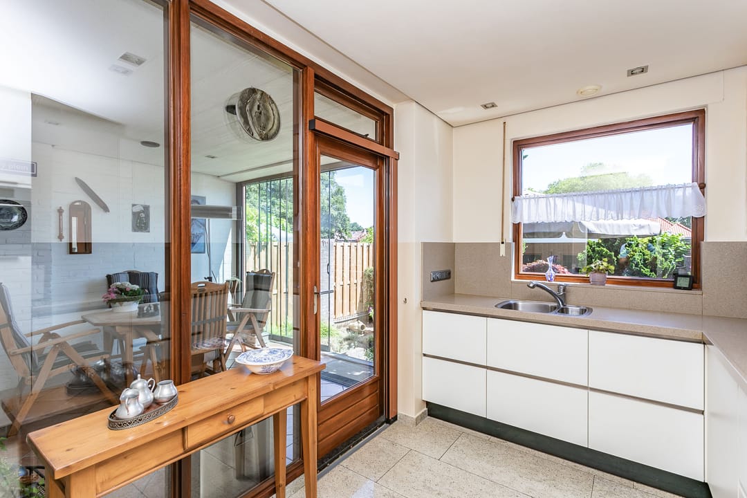 Photo 8 of Ridder Vosstraat 19