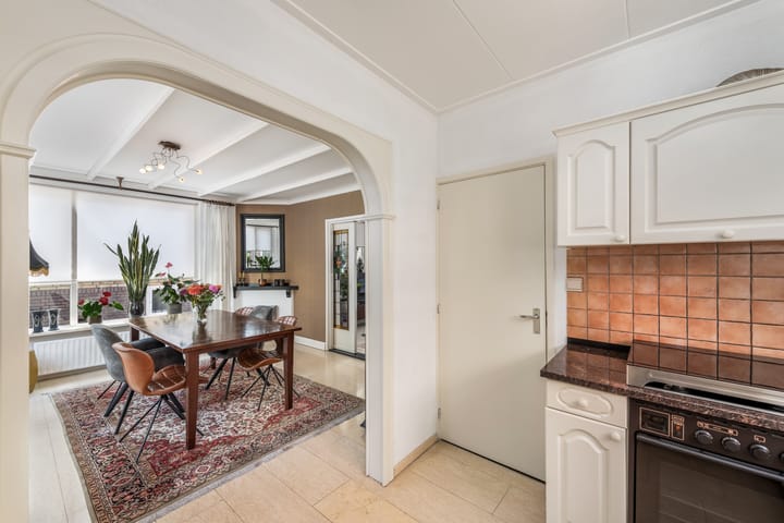 Foto 14 van Van Helomalaan 16