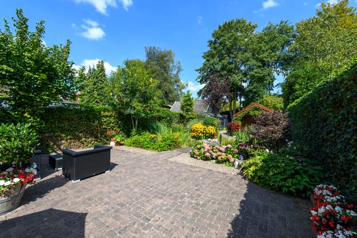 Foto 35 van Van Helomalaan 16