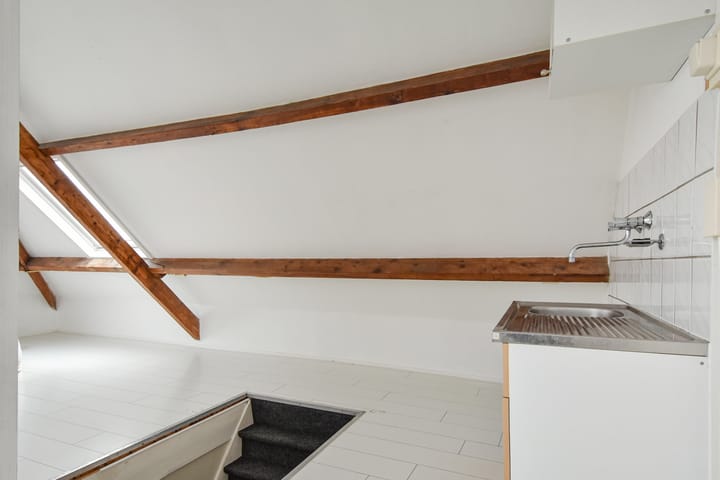 Foto 28 van Helmersstraat 83-A