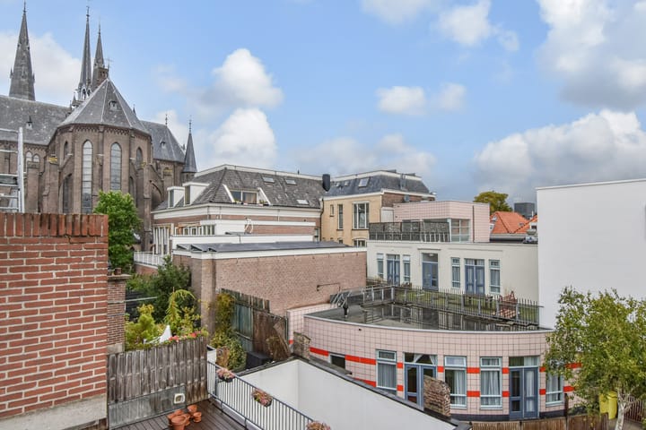 Foto 32 van Helmersstraat 83-A