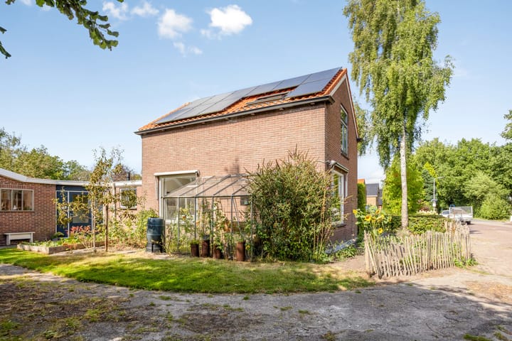 Photo 6 of Tsjerkeleane 7