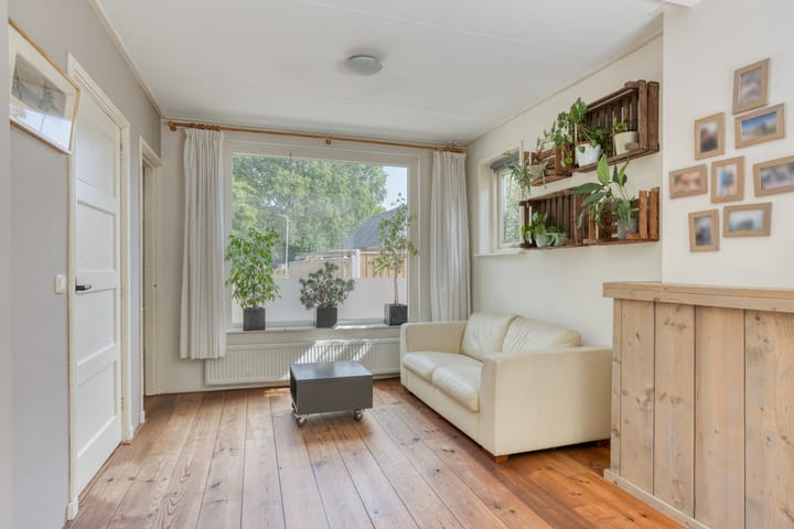 Photo 8 of Tsjerkeleane 7