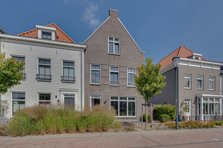 Photo 2 of Vedelplein 22