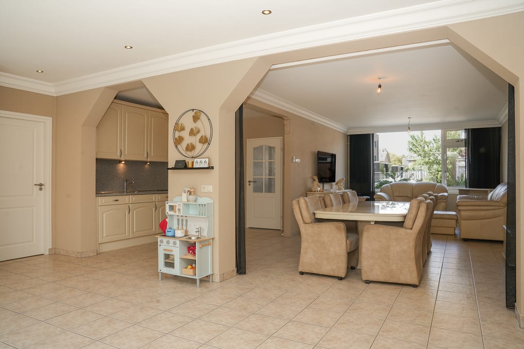 Foto 7 van Surinamestraat 2