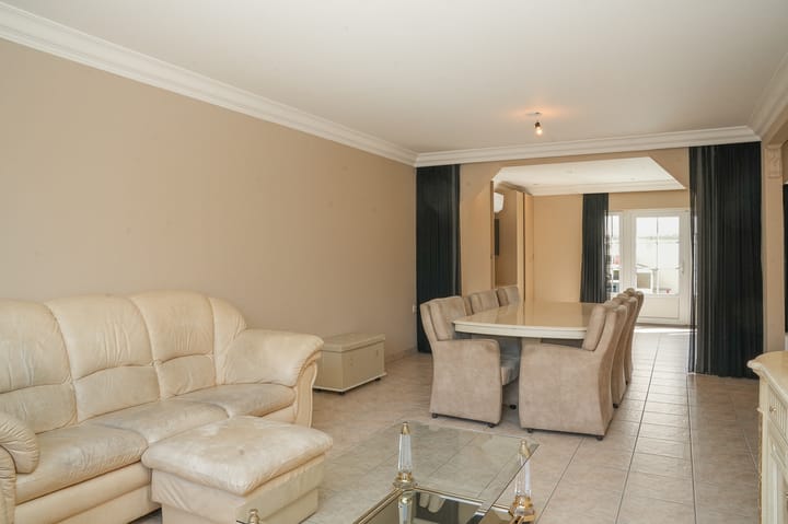 Foto 8 van Surinamestraat 2