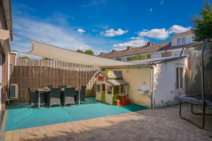 Foto 32 van Surinamestraat 2