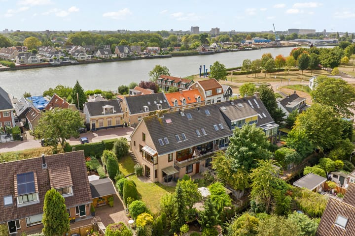 Photo 4 of Dorpsstraat 177