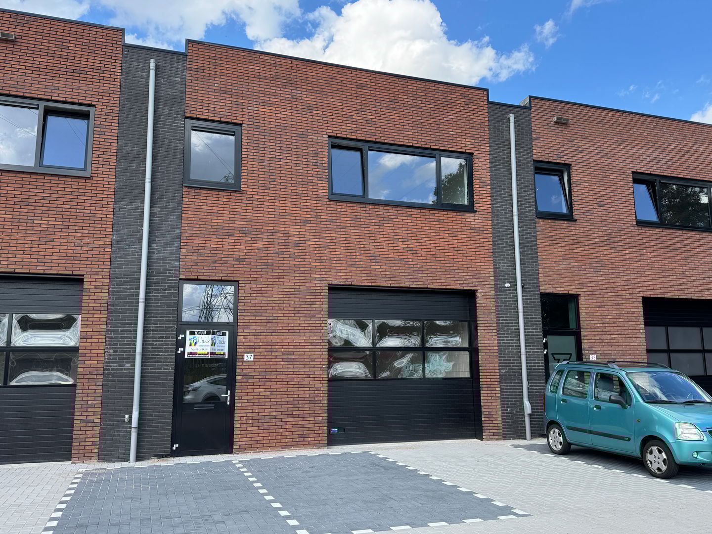 View photo 2 of Marconistraat 37